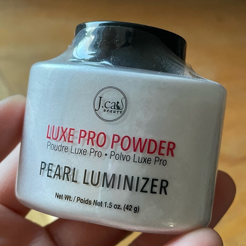 New Sealed J.Cat Beauty Luxe Pro Powder Pearl Luminizer Full Size